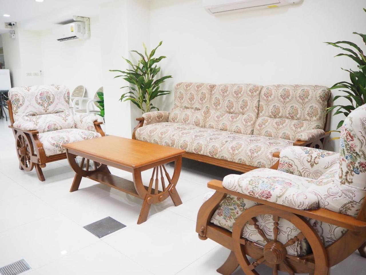 Nana Best Inn Hotel Makkasan Exterior foto